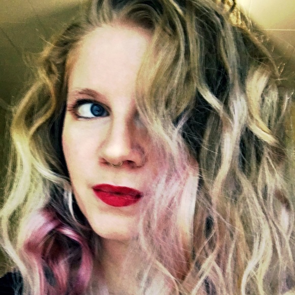 Chasity Franks - Poshmark Profile Picture of Chasity Franks (@chazzledazzle85) on Poshmark