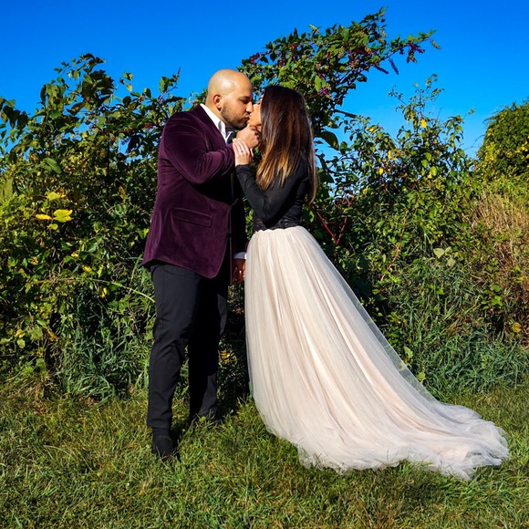 Profile Picture of Nicole Heusser (@nikkiheus) on Poshmark