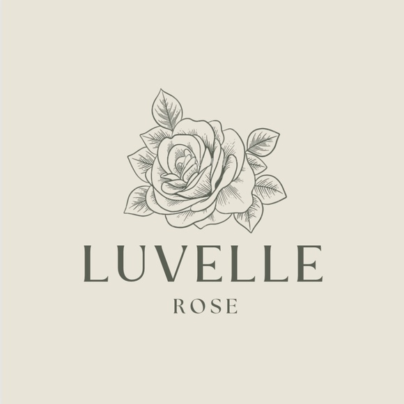 Profile Picture of Luvelle Rose (@luvellerosellc) on Poshmark