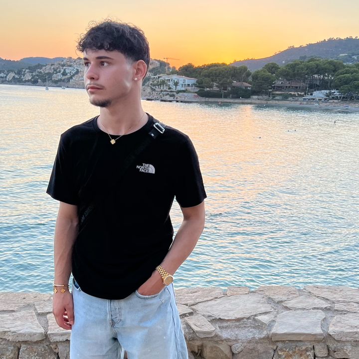 Profile Picture of 🇮🇹 (@daniel.dak) on Tiktok