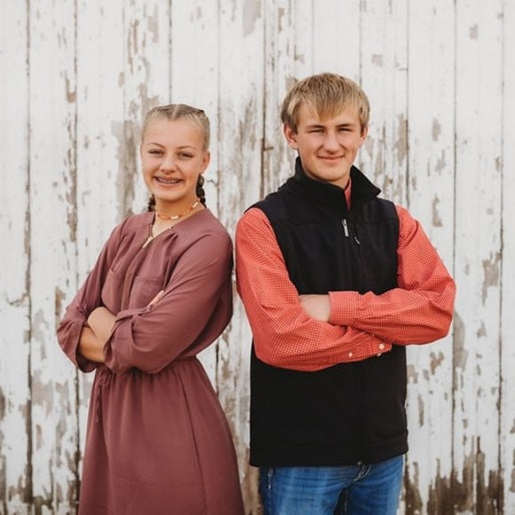 Profile Picture of Lynette Ehret (@lsehret) on Poshmark