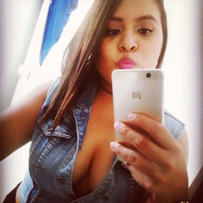 Profile Picture of ♥★Laura Villareal★♥ (@Laura_9226) on Twitter