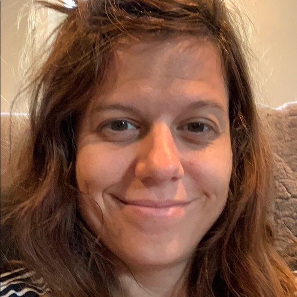 Profile Picture of Stacey Duff (@staceylduff) on Poshmark