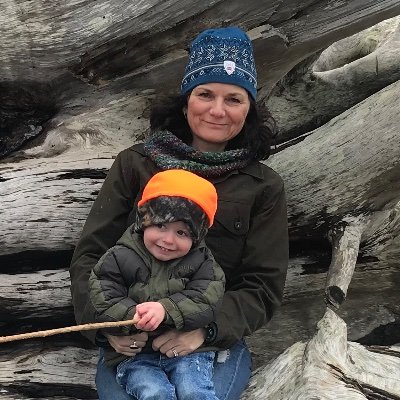 Profile Picture of Vivian Summers (@VivianSummers82) on Twitter