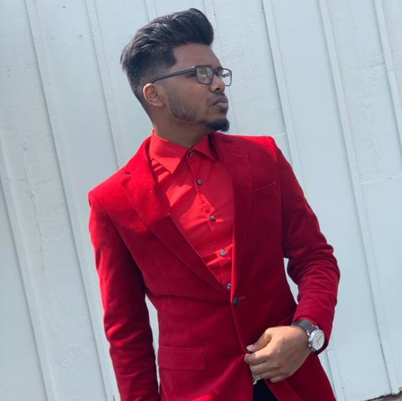 Profile Picture of Samuel Raju (@raju_samuel) on Poshmark