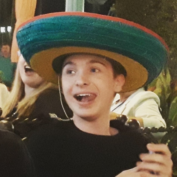 Profile Picture of Nic Auchterlonie (@nic_auchty) on Poshmark