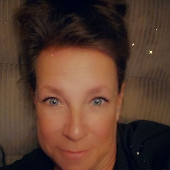 Profile Picture of Cindy Jepsen (@cindy_jepsen) on Poshmark