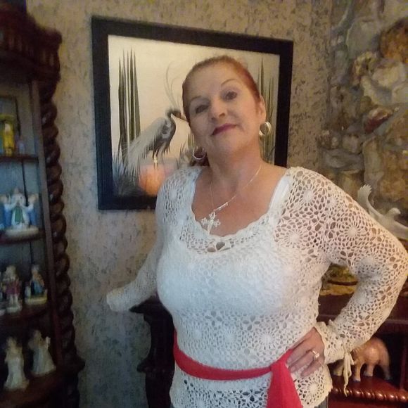 Profile Picture of Barbara Huffman (@barbara_huffman) on Poshmark