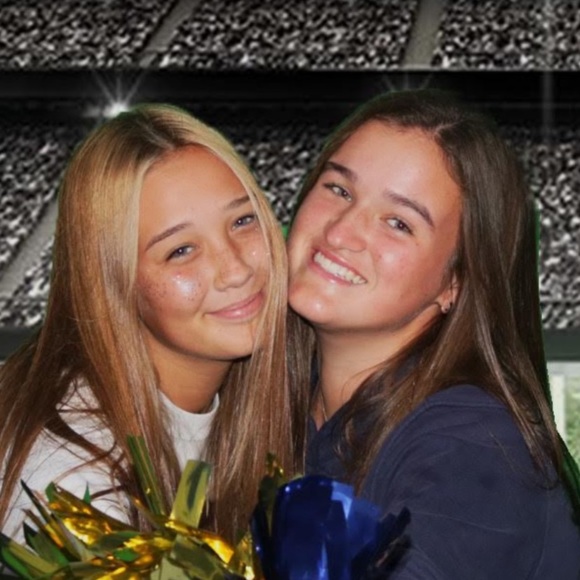 Hannah Scalley - Poshmark Profile Picture of Hannah Scalley (@hannahscalley) on Poshmark