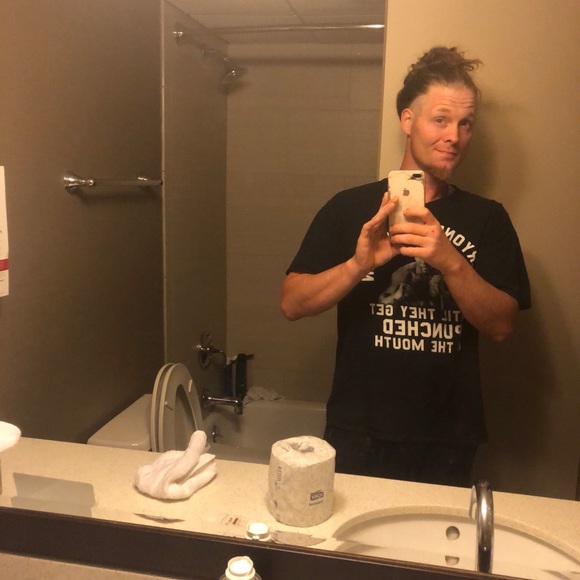 Profile Picture of James Shunoski (@jamess3776) on Poshmark