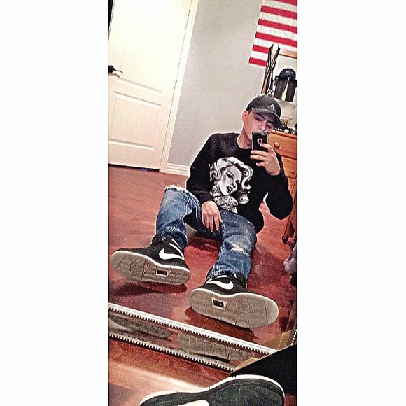 Profile Picture of Mark Soriano (@_markxanthony) on Poshmark