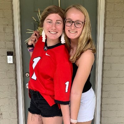 Profile Picture of Grace Davin (@grace_davin) on Twitter