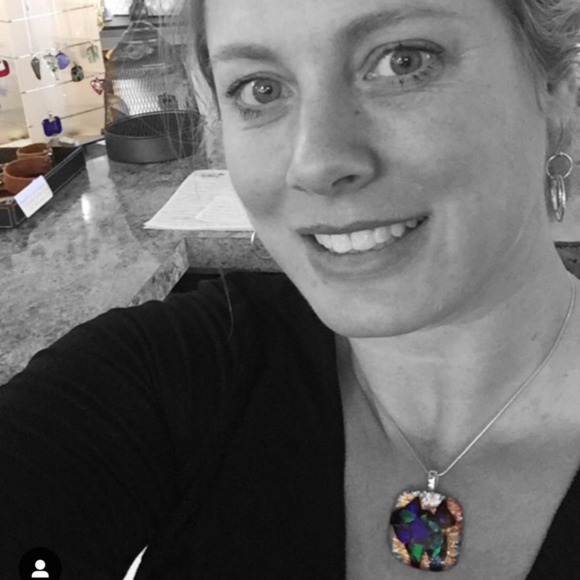 Profile Picture of Vanessa Boeckenstedt (@3nines) on Poshmark