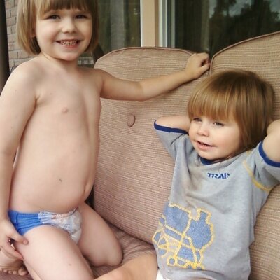 Profile Picture of Jeremy Cadena (@lovestuff2000) on Twitter