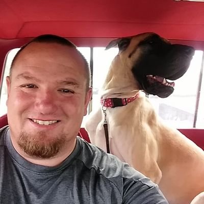 Profile Picture of Robert Huebbe (@bobilly33) on Twitter