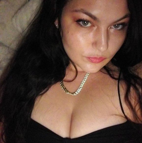 Profile Picture of Jessica Timko (@jt589) on Poshmark