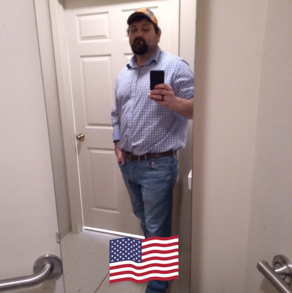 Profile Picture of Joshua Denham (@joshua_denham) on Poshmark