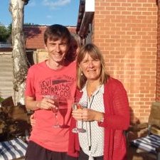 Profile Picture of Sue Deuchars (@DeucharsSue) on Twitter