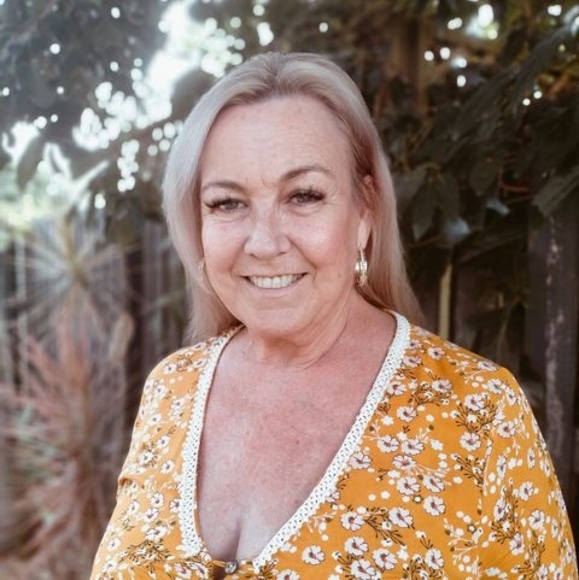 Profile Picture of Cathy Skarratts (@cskarratts) on Poshmark