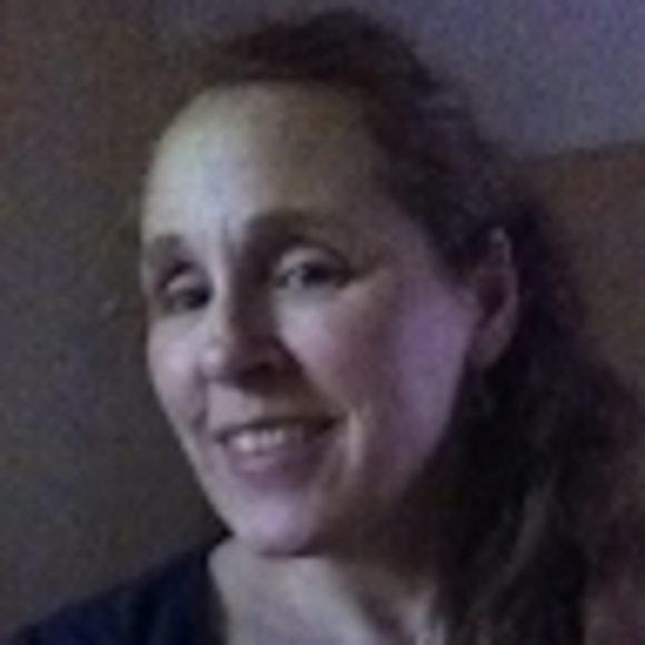 Profile Picture of Hilary Gidman (@hilarygidman) on Poshmark