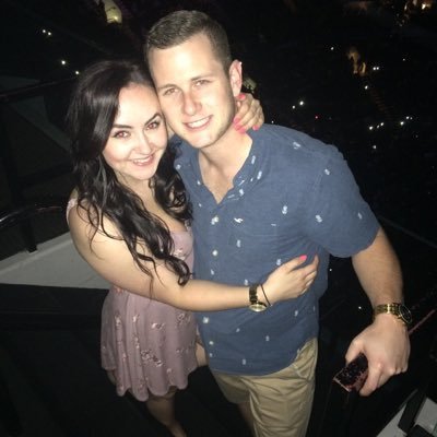 Profile Picture of Christi Hood (@Christihood17) on Twitter