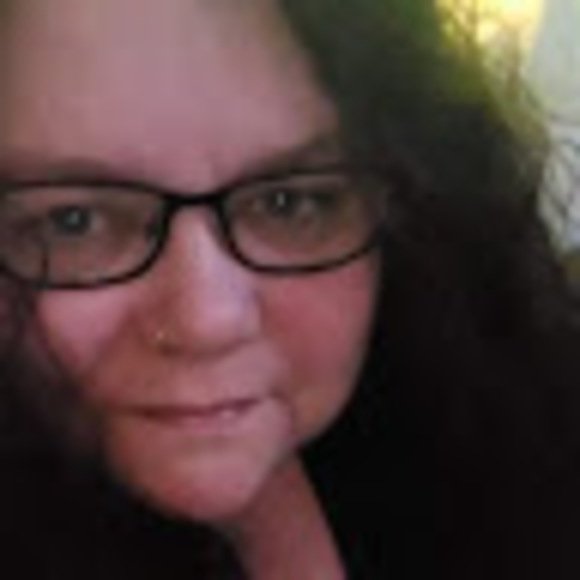 Jackie Toding - Poshmark Profile Picture of Jackie Toding (@jmissusjax) on Poshmark