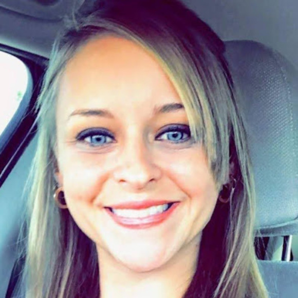 Profile Picture of Abby Aders (@amarieaders88) on Poshmark