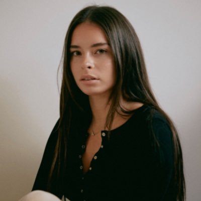 Profile Picture of Liv Dawson (@livdawsonmusic) on Twitter