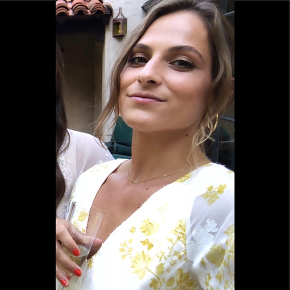 Profile Picture of Caroline Bascetta (@cbascetta) on Poshmark