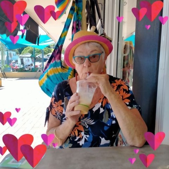 Profile Picture of Maggie Synon (@maggiesynon39) on Poshmark