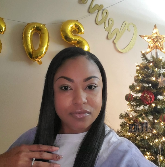 Profile Picture of Brittney Chase (@only1chancee) on Poshmark