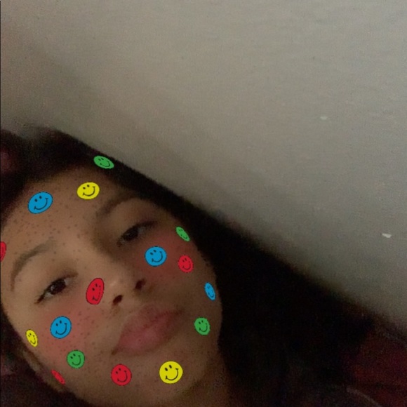 Profile Picture of Andrea Lucatero (@andrea_13957) on Poshmark