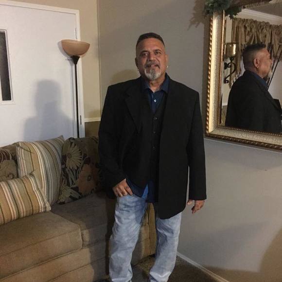 Ramon Mayol - Poshmark Profile Picture of Ramon Mayol (@papulin0656) on Poshmark