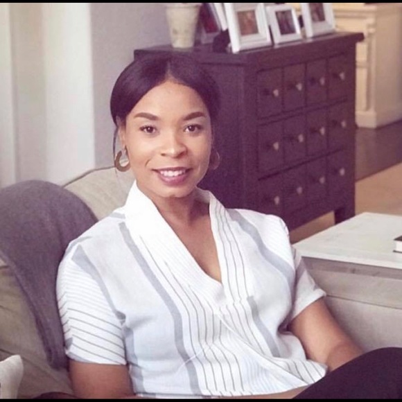 Profile Picture of Marie Alexander (@shawndamarie) on Poshmark
