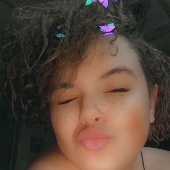 Profile Picture of Brianna Mitchell (@briannamitch831) on Poshmark