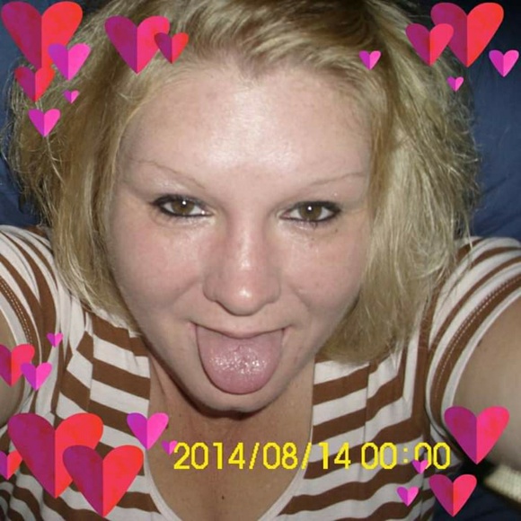 Profile Picture of Misty Blevins (@mistyandwillie) on Poshmark