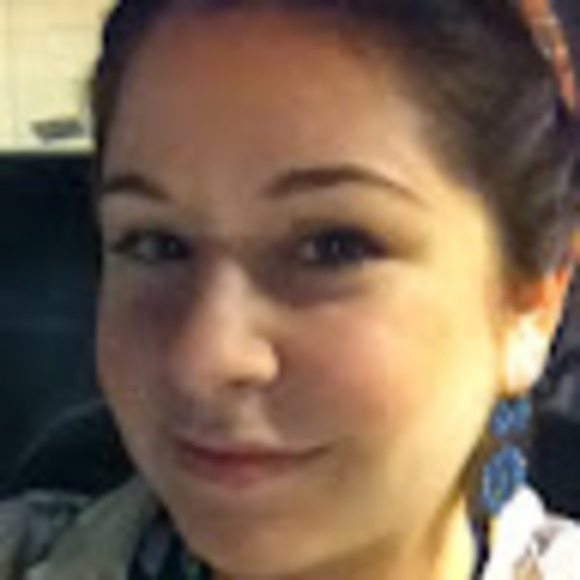 Profile Picture of Emily Mosman (@ejmosman) on Poshmark