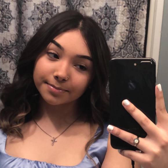 Profile Picture of Jessica Arciga (@arciga00jessica) on Poshmark