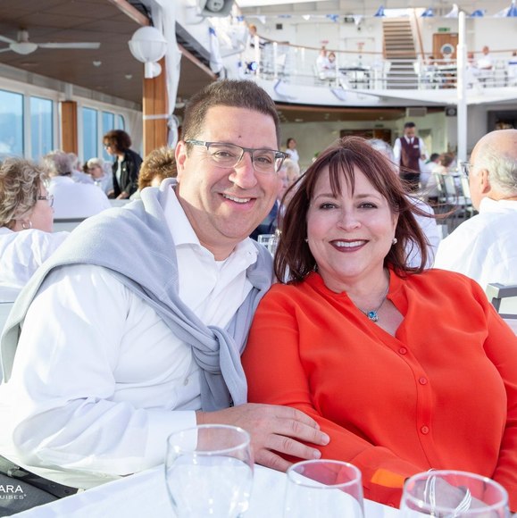 Profile Picture of Audrey Unger (@globetrekker49) on Poshmark