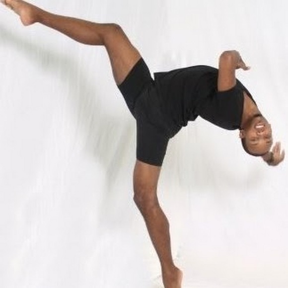 Calvin Turner - Poshmark Profile Picture of Calvin Turner (@dance4love90) on Poshmark