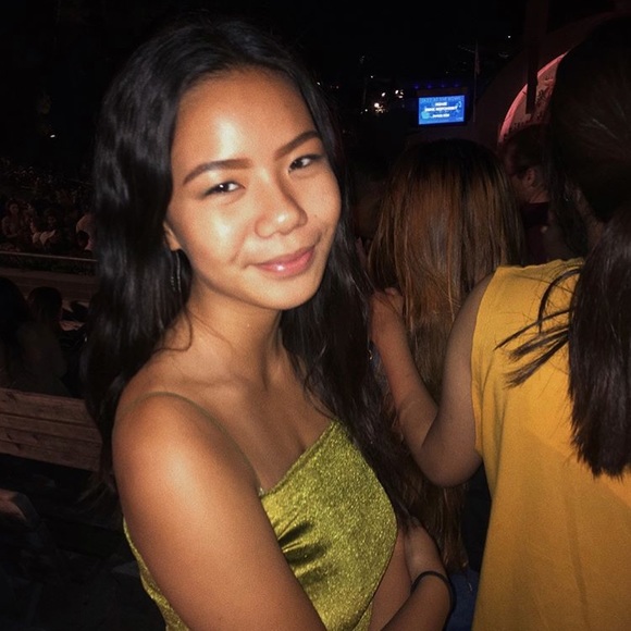 Profile Picture of Alison Nguyen (@alisonan) on Poshmark
