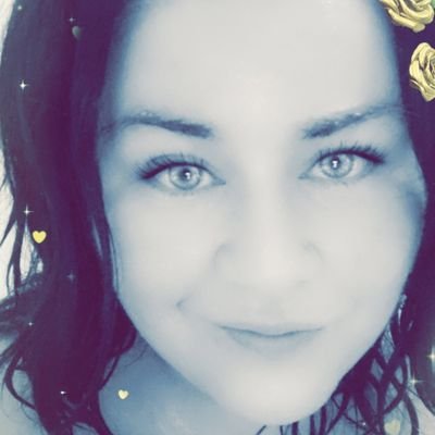 Profile Picture of Nicci Howard-Welker (@NicciWelker) on Twitter