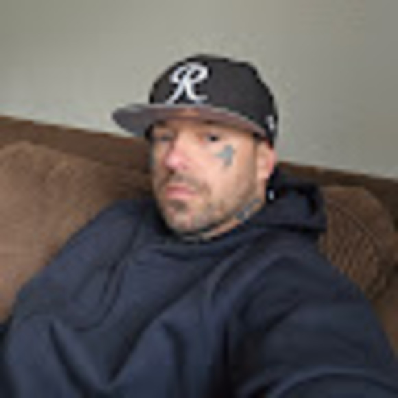 Profile Picture of Richard Graham (@richienicky23) on Poshmark