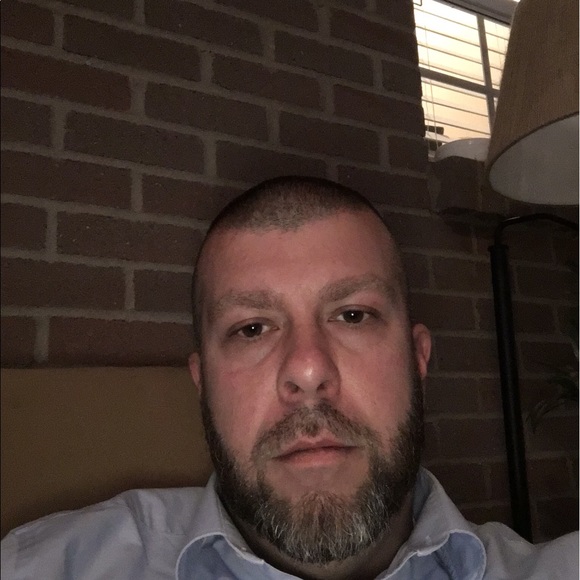 Bruce Durall - Poshmark Profile Picture of Bruce Durall (@bruce239) on Poshmark
