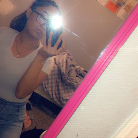 Profile Picture of Diana Xiong (@xxx_dddian19) on Poshmark