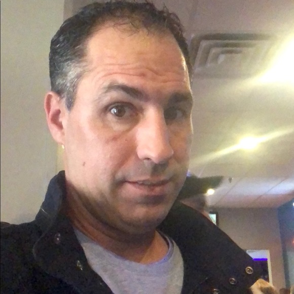 Profile Picture of Marc Barry (@mbmb2121) on Poshmark