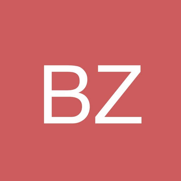 Profile Picture of Brielle Zellmann (@b_zellmann) on Poshmark