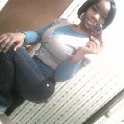 Profile Picture of Amber Bowser (@@hot_lady27) on Twitter