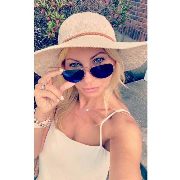 Profile Picture of Monika Tuminski (@monia111541) on Poshmark