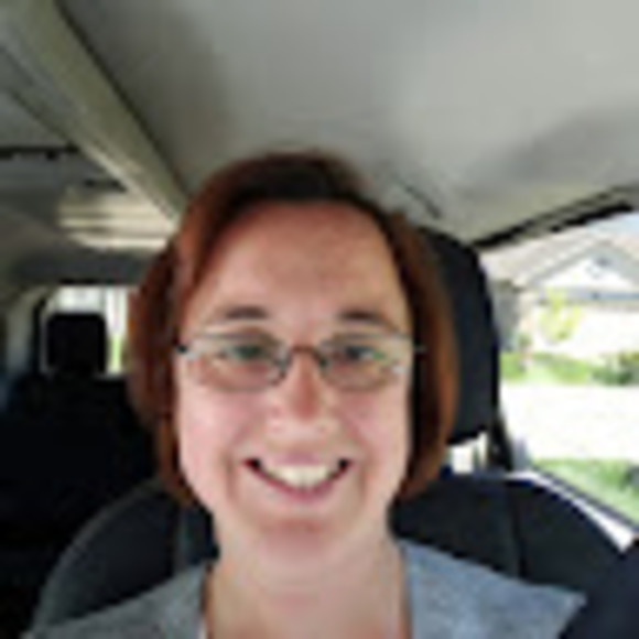 Profile Picture of Lori Boyer (@relasa2003) on Poshmark